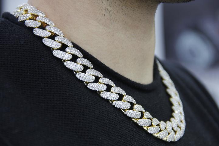 10 MM DIAMOND CUBAN LINK NECKLACE