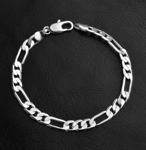 GOLD FIGARO BRACELET